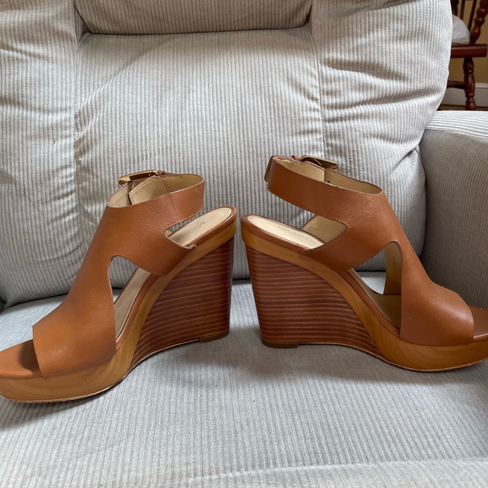 Michael Kors Tan Leather Platform Wedges Size 7M